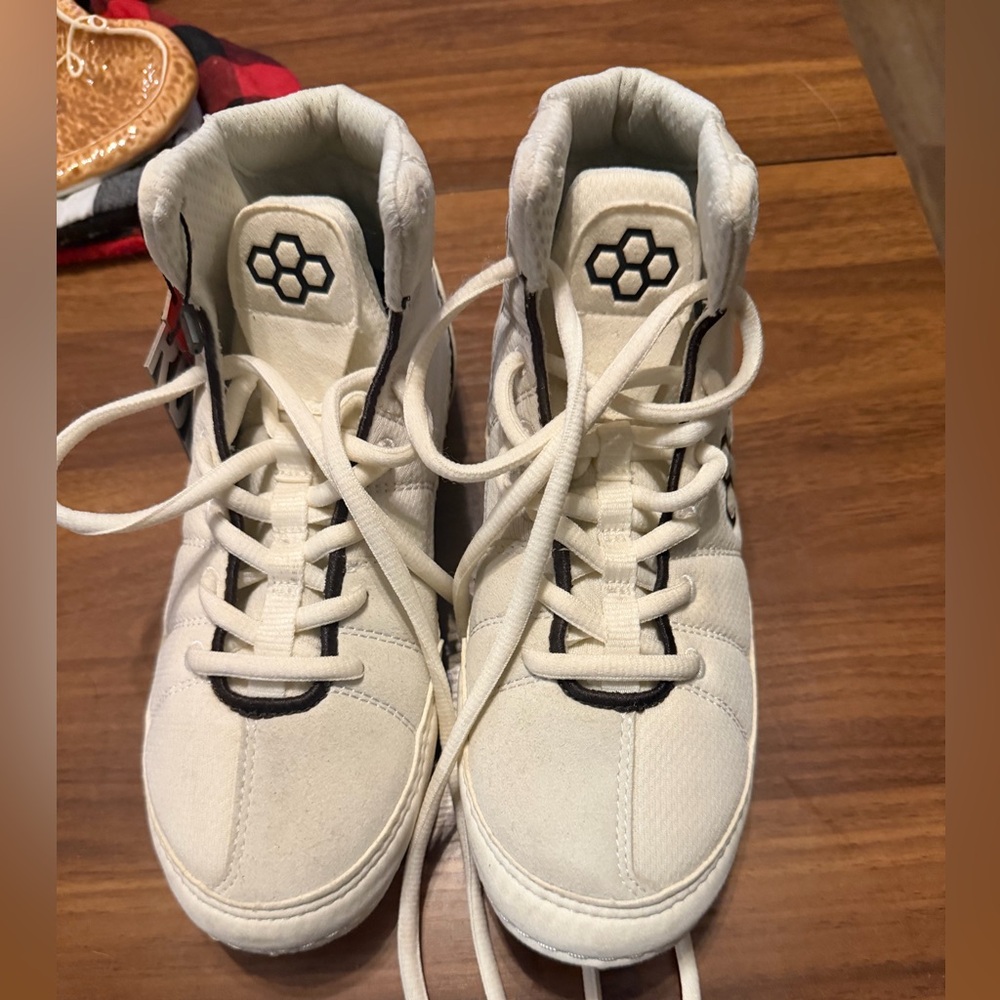 🔥 RUDIS Colt 3.0 Wrestling Shoes – Bone Color – Men’s Size 5 🔥
